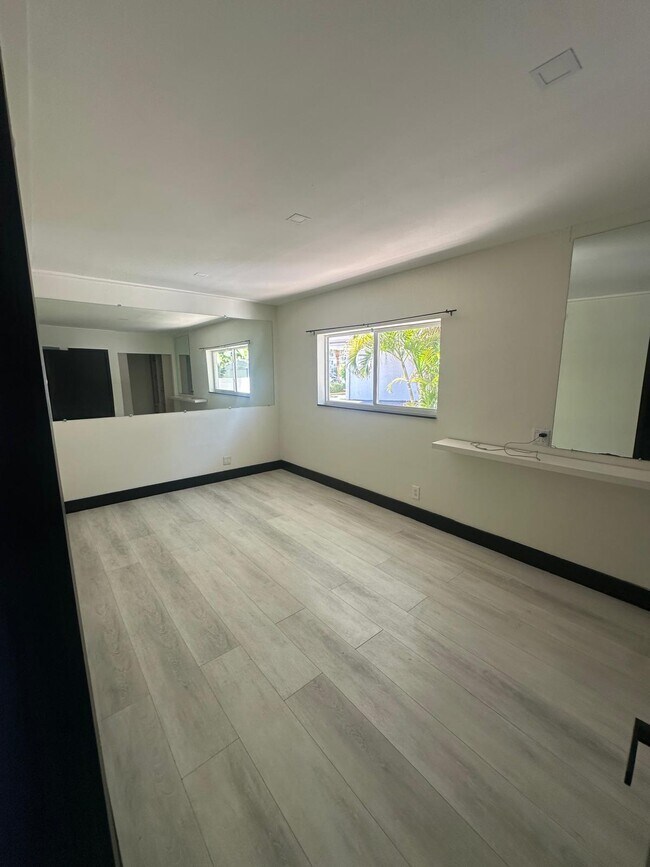 Foto del edificio - 455 Golden Isles Dr