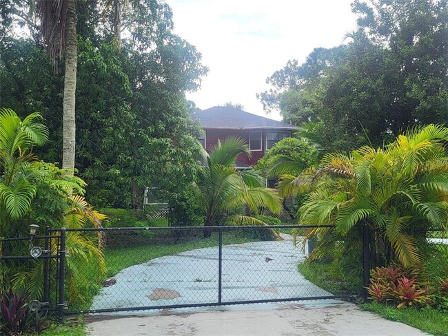 Foto del edificio - 15578 87th St N