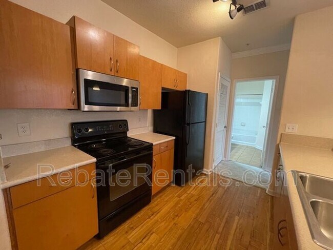 Foto del edificio - 8290 Gate Pkwy W