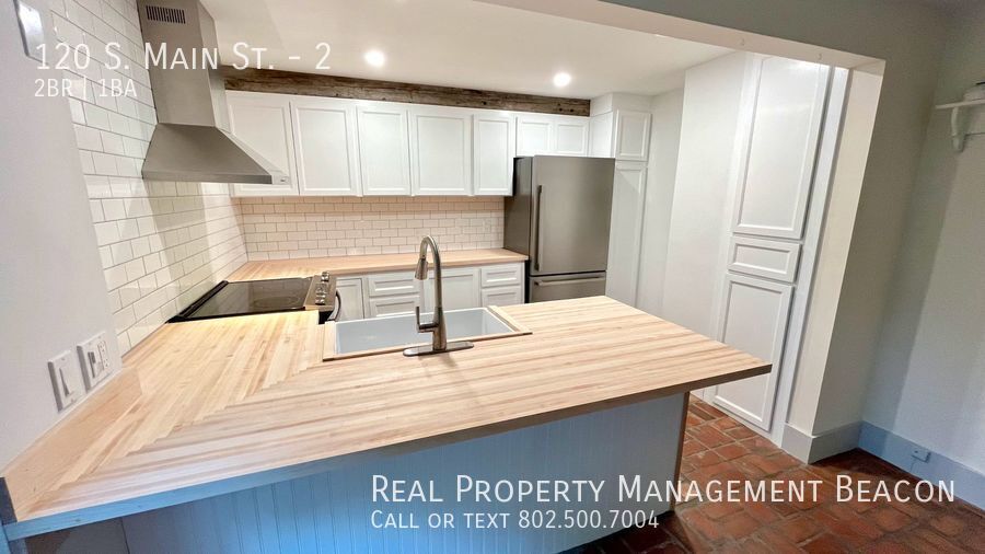 Foto principal - 120 S Main St