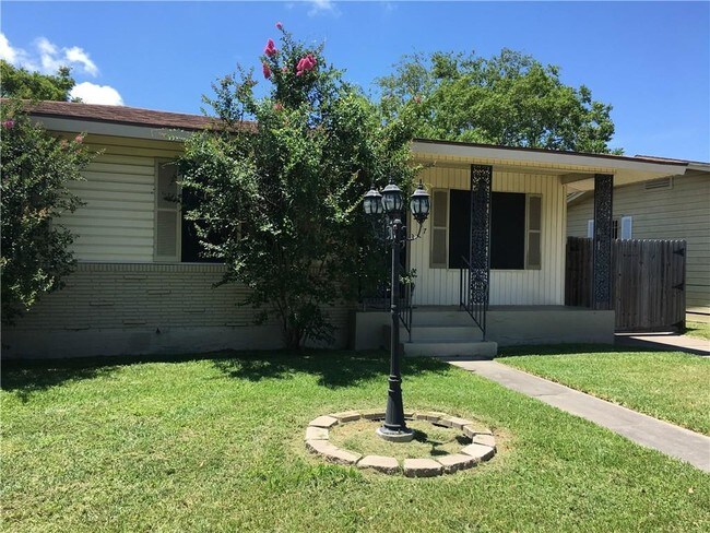 Foto del edificio - 3917 Cott St