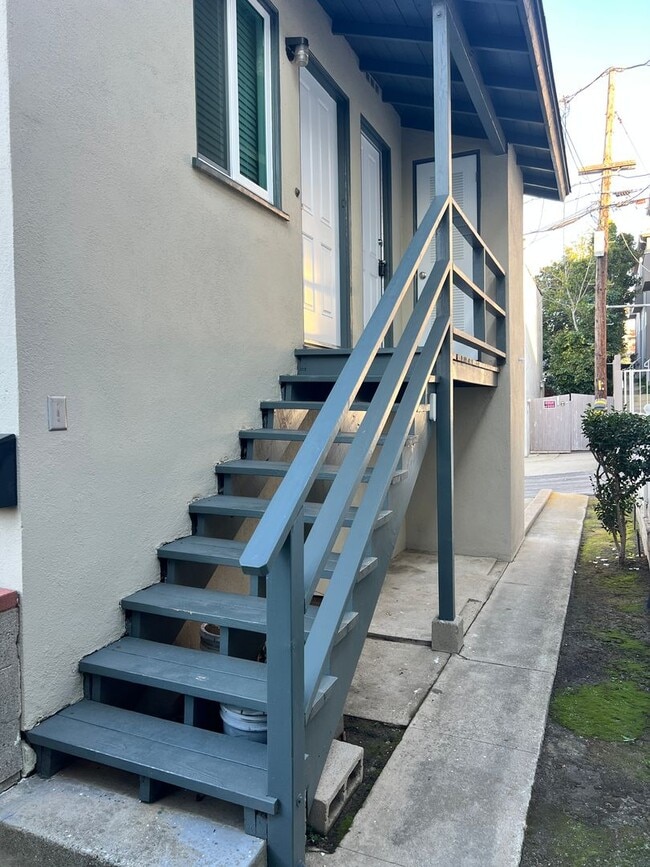 Photo - Sheldon St. Apartment