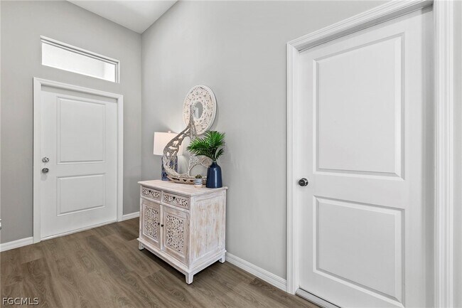 Building Photo - 1810 NE 3rd Ave