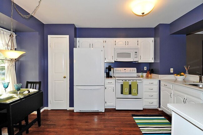 Foto del edificio - 4745 Columbia Rd