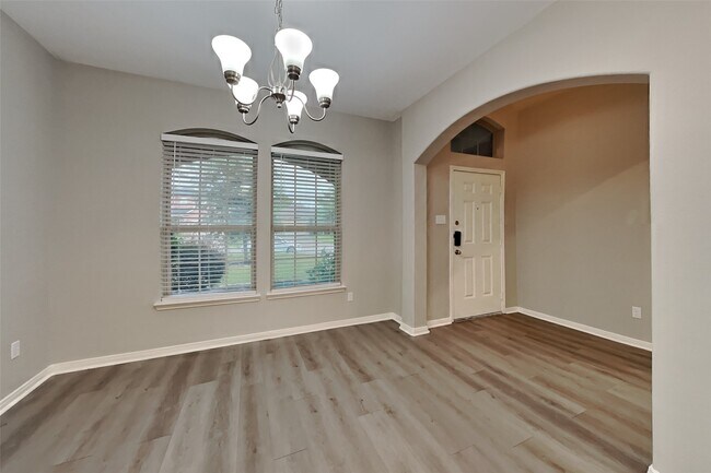 Building Photo - 22575 Valley Canyon