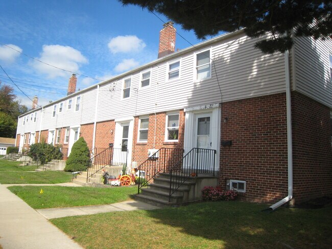 Foto del edificio - Pitman Gardens Apartments