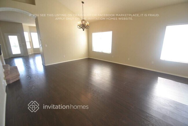 Building Photo - 7447 W Trails Dr