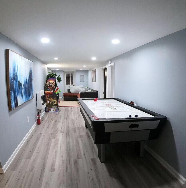 Foto del edificio - 1757 Lake Lane