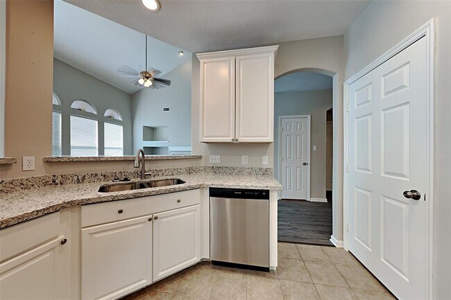 Foto del edificio - 10307 Summit Bridge Ln
