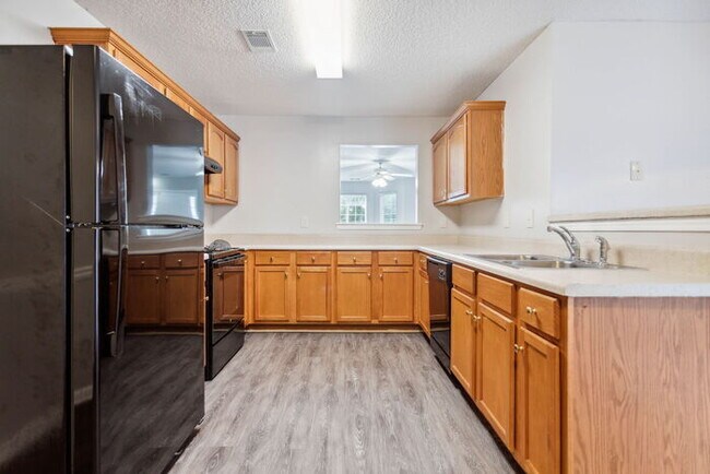 Building Photo - Exquisite Two-Story Haven: 1547 April Ln, ...