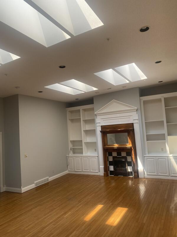 628 Sycamore St, Waterloo, IA 50703 Condo for Rent in Waterloo, IA