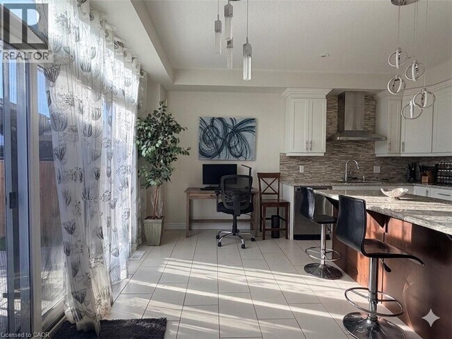 Building Photo - 603 Sundew Dr
