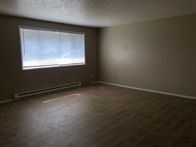 Foto del edificio - 220 NW Larry St