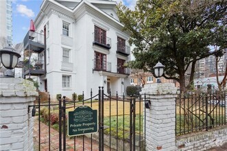 Building Photo - 1078 Piedmont Ave NE