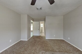 Building Photo - 2507 Brookdale Dr