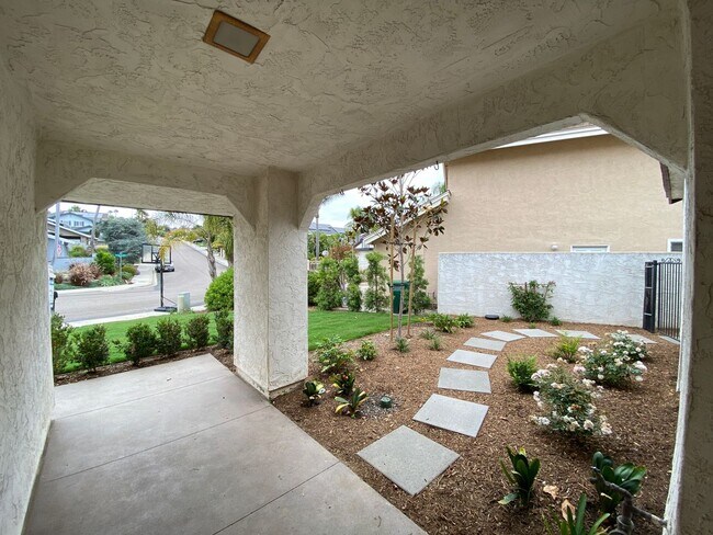 Foto del edificio - Spacious Home in La Costa with Nice View!!