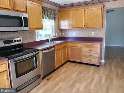 Building Photo - 7936 Holly Rd