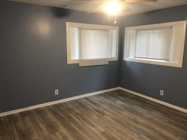 Building Photo - 1023 Cynthia Crescent