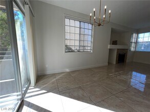 Building Photo - 1705 King James St