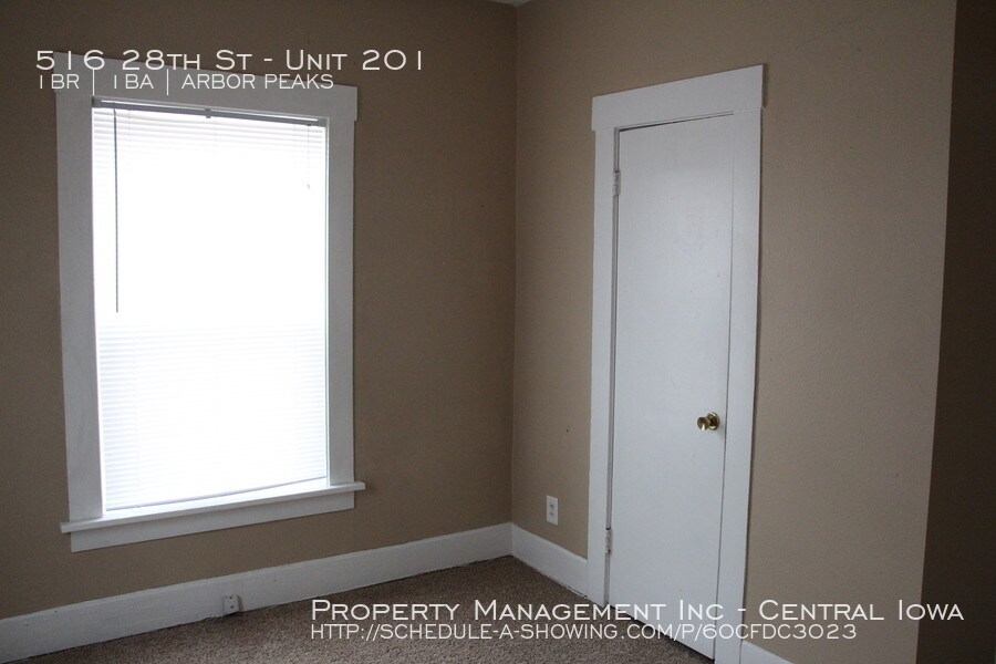 Primary Photo - 516 28th St
