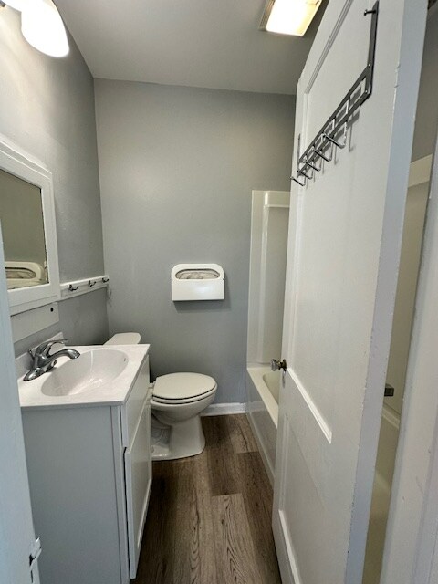 Foto del edificio - 303 N New St