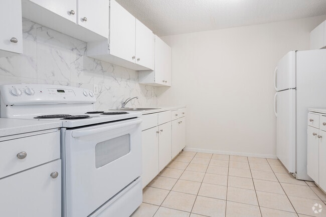2BR, 1BA - 700SF - Glenbow Manor Apartments