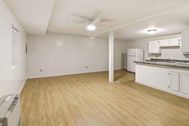 Foto del edificio - 836 Mountain View Rd