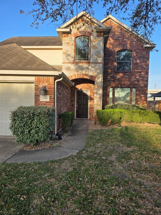 Foto del edificio - 23906 Fairport Harbor Ln
