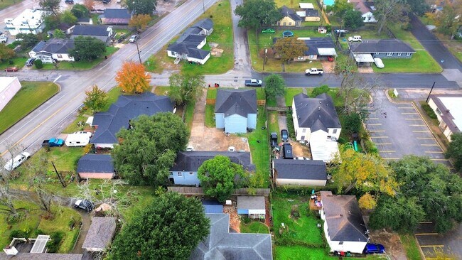 Building Photo - 116 Marian Ave