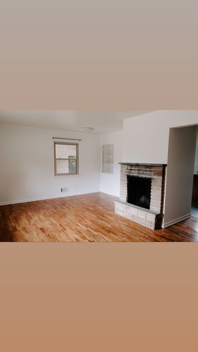 Building Photo - 50481 Saint Joseph St