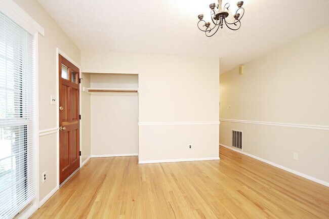 Building Photo - One-Level Living Locust Grove Home