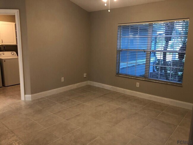 Building Photo - 87 Ryberry Dr