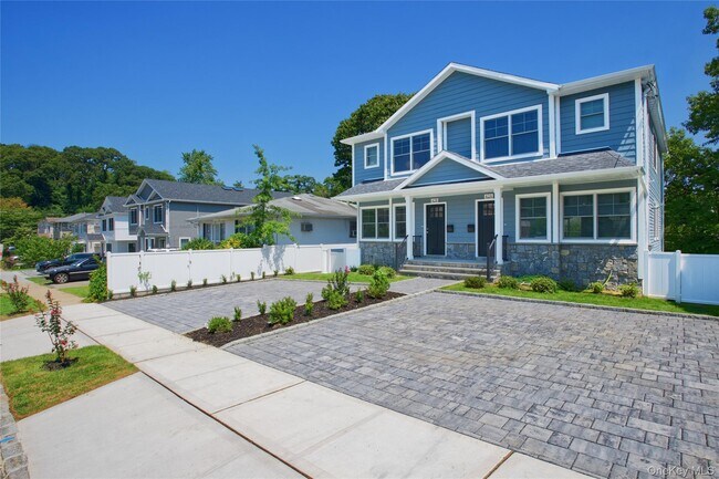Foto del edificio - 42 Linwood Rd N