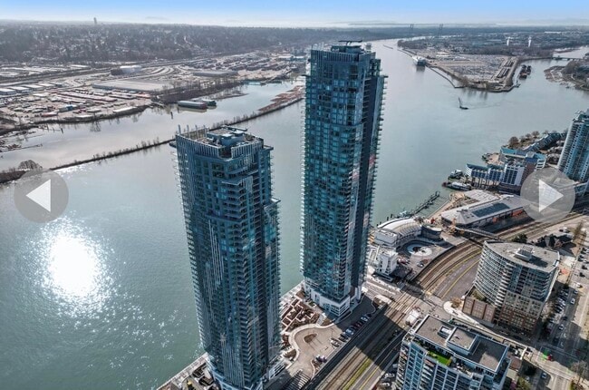 Building Photo - 660 Quayside Dr