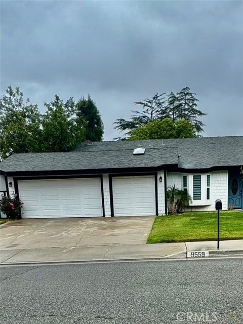 Building Photo - 9559 Calle Del Casa