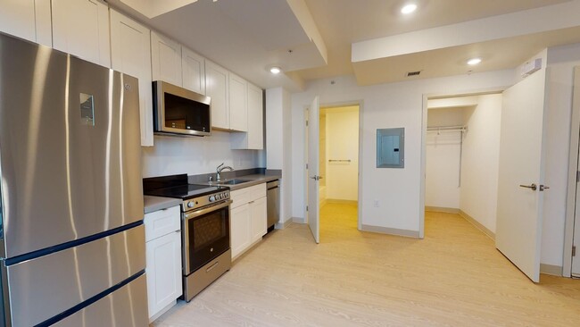 Interior Photo - 345 6th Street Apartments