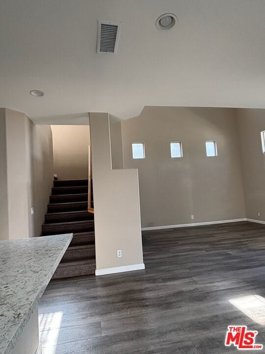 Building Photo - 214 E Port Hueneme Rd