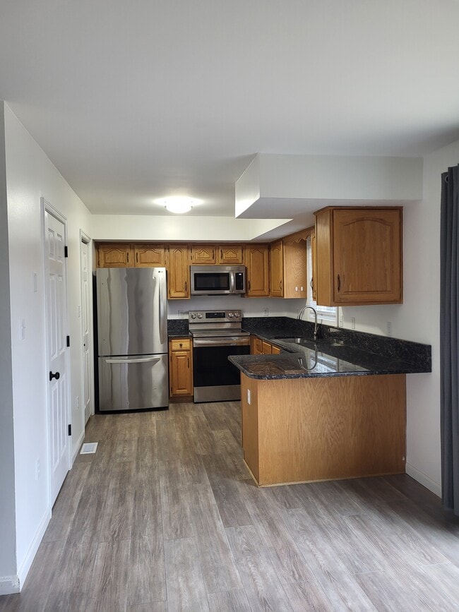 Foto del edificio - 385 S Cannon Ave