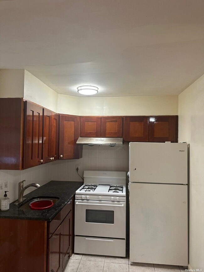 Foto del edificio - 144-43 25th Dr