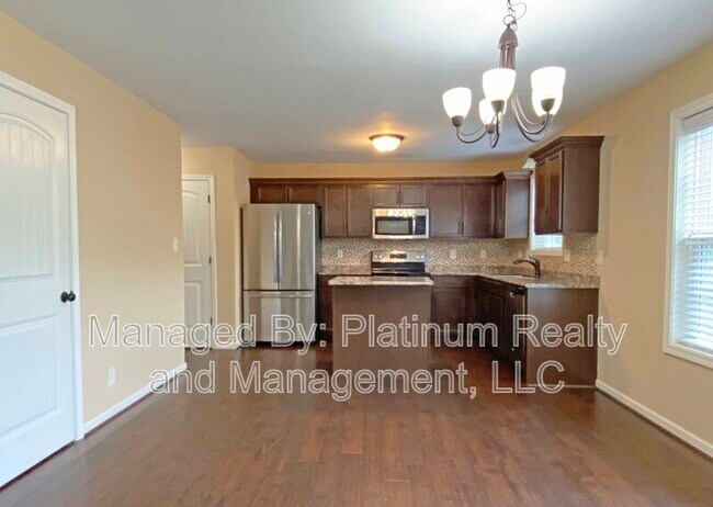 Building Photo - 967 Harding Dr