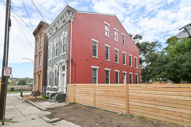 Foto del edificio - 1114 York St