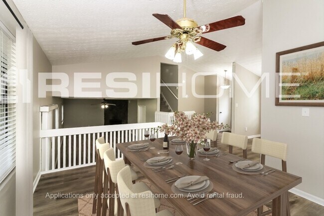 Foto del edificio - 3947 Wood Path Dr