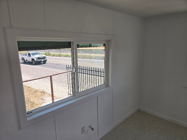 Building Photo - 2065 Atwater Blvd