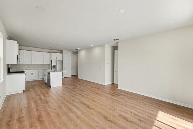 Foto del edificio - New Construction Townhome in Countryside