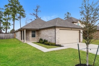 Building Photo - 108 Blue Crane St