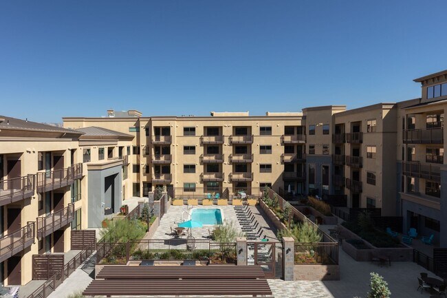 Building Photo - Sunsweet Apartments