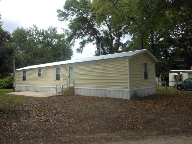 Building Photo - Barineau Mobile Home Park