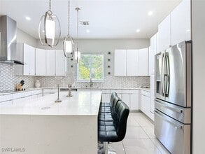 Building Photo - 1806 41st St SW