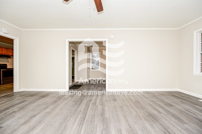 Building Photo - 1103 Cypress Dr
