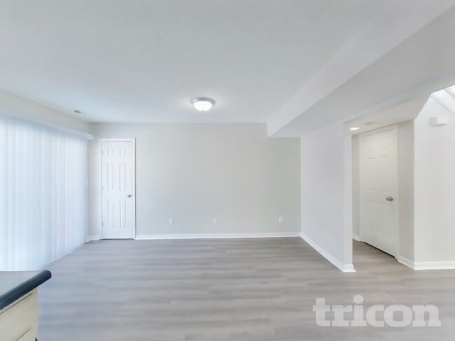 Foto del edificio - 951 Atir Ln